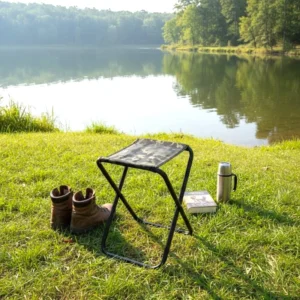 MT12280 MATE CAMO FOLDABLE STOOL